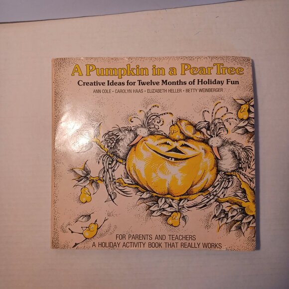 1976 A Pumpkin In A Pear Tree All Year Holiday Activity Craft Book Paperback - Picture 3 of 7
